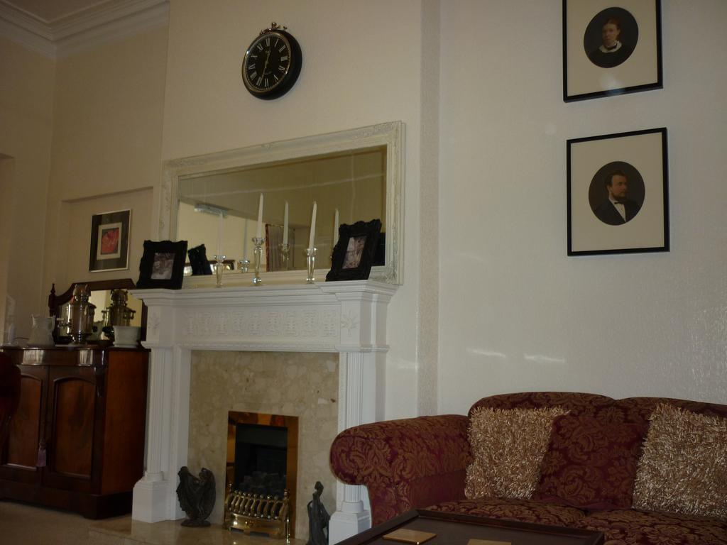 חלנדודנו The Carmen Guesthouse (Adults Only) מראה חיצוני תמונה